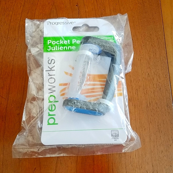 NWT Progressive julienne pocket peeler - Picture 1 of 1